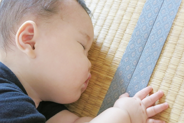 畳と赤ちゃん